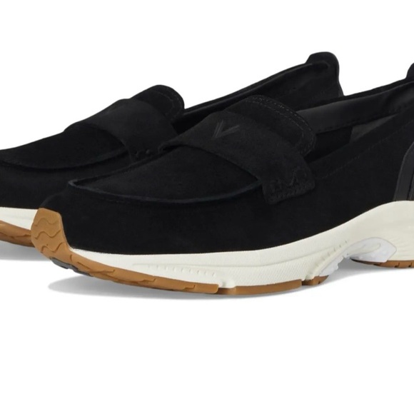 Vionic Shoes - Vionic Walk Roam Loafer NWOT Women’s Size 7